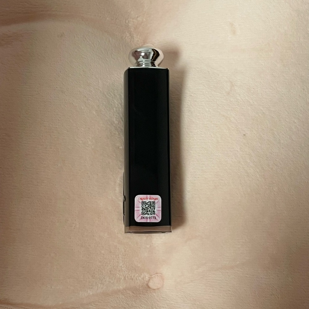 Dior Addict Lipstick - Picture 2 of 3